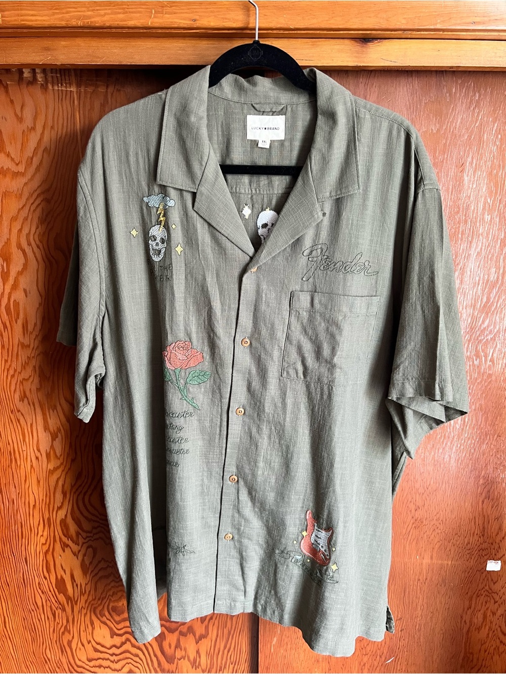 Lucky Brand Olive Short-Sleeve Button-Up Shirt with Embroidered Motifs